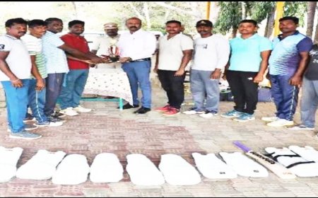 பொதுமக்கள் - போலீஸ் நட்புறவு கிரிக்கெட் போட்டி