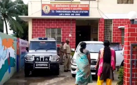 தாயின் கண்முன்னே மகனை வெட்டிக்கொன்ற மர்ம நபர்கள் கைது