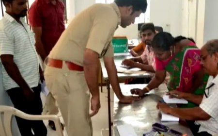 தபால் வாக்களித்த திண்டுக்கல் எஸ்.பி.