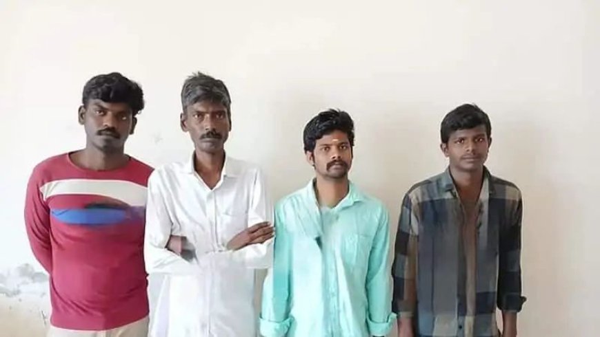 ஒரே குடும்பத்தை சேர்ந்த 4 பேர் வெட்டிக் கொலை; 4 பேருக்கு ஜெயில்