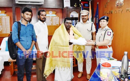அரசு பேருந்தில் பயணி ஒருவர் தவற விட்டுச்சென்ற இரண்டு லேப்டாப்புகளை காவல் ஆணையாளர் அவர்களிடம் ஒப்படைத்தார்