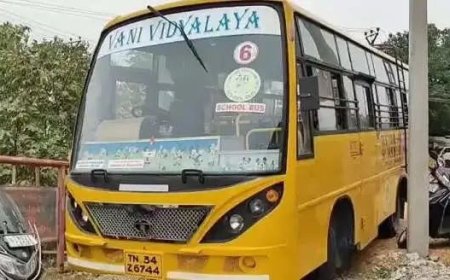 தனியார் பள்ளி பேருந்தின் பின் சக்கரத்தில் சிக்கி தாயின் கண் எதிரிலேயே குழந்தை உயிரிழப்பு