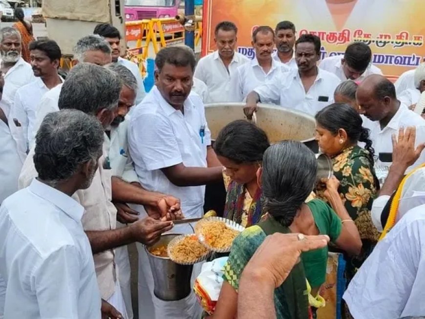 முப்பெரும் விழாவை கொண்டாடிய தேமுதிகவினர்