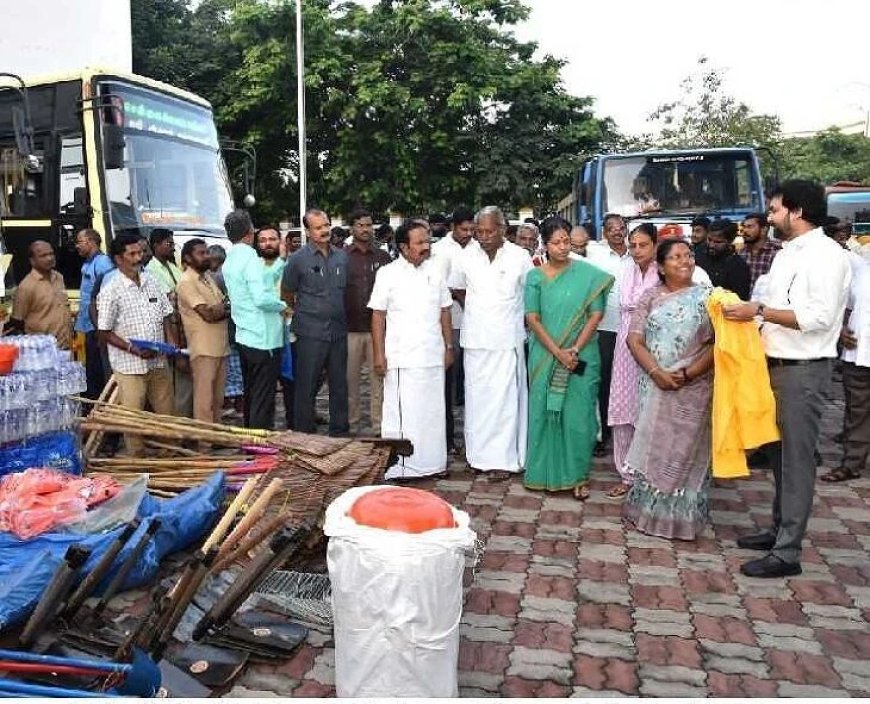 இன்னைக்கு புறப்பட்ட தூய்மை பணியாளர்கள்