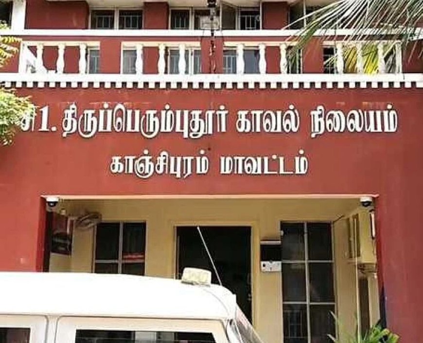 சாலையில் தூங்கிய தொழிலாளி மீது லாரி ஏறி பலி