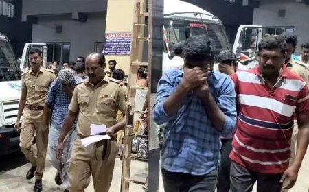 வாலிபர் கொலை; போலீஸ் விசாரணை