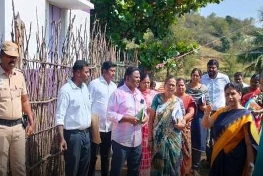 இலவச வீடு கட்டும் பணி குறித்து மாவட்ட ஆட்சியர் நேரில் ஆய்வு
